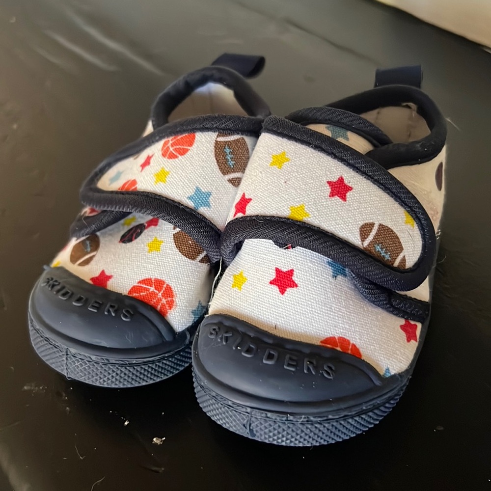Skidders baby boy shoes Size 2T